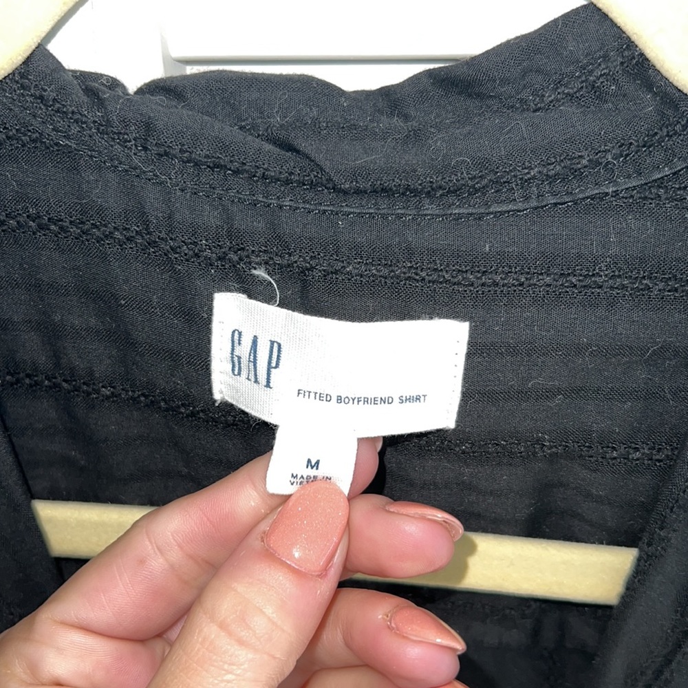 Gap Fitted Button down - Picture 2 of 3